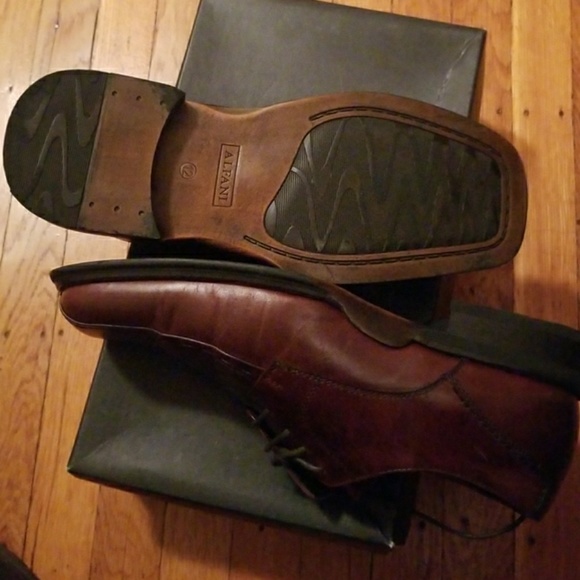 Shoes - Picture 4 of 4